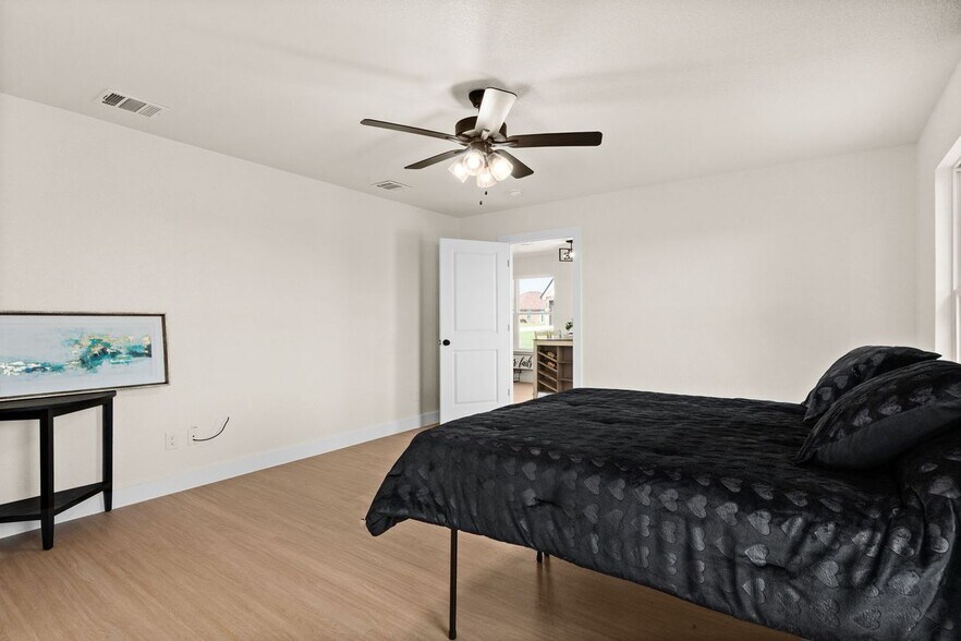Building Photo - 2115 Blackhawk Lp