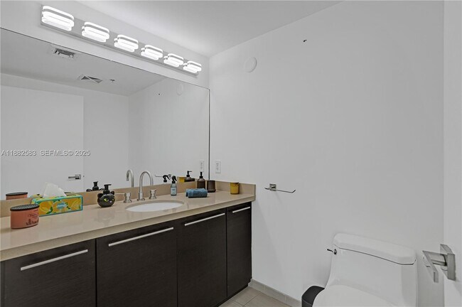 Building Photo - 7930 East Dr