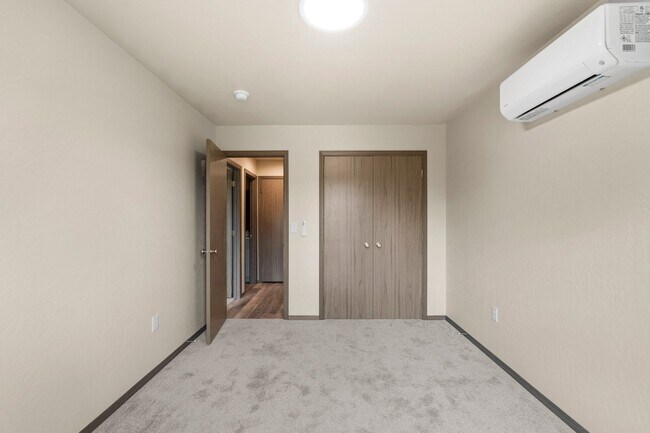 Building Photo - NEW Valley Townhome for rent