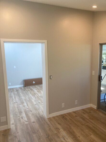 Building Photo - 4650 Dulin Rd