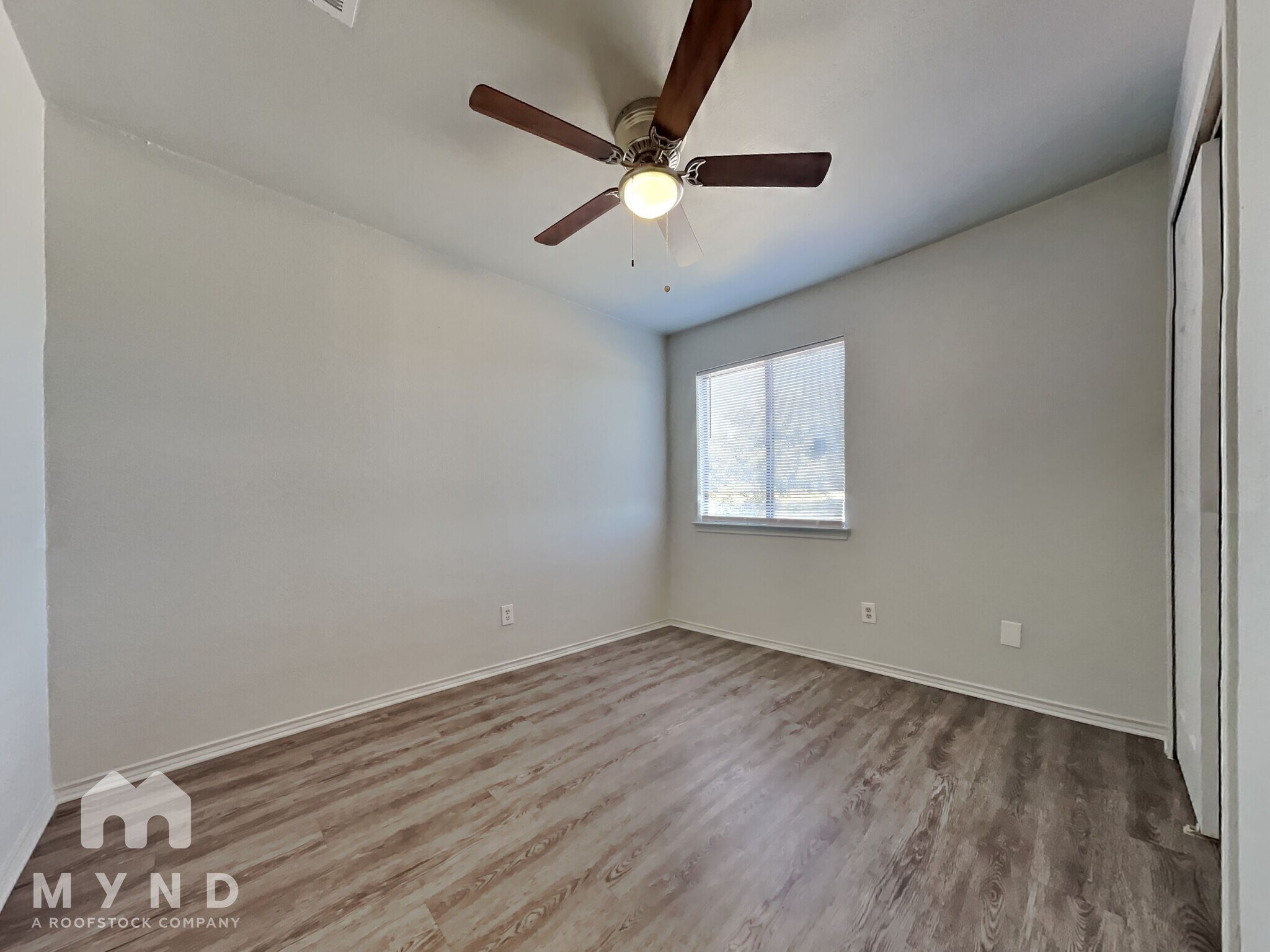 Building Photo - 10349 Wood Heights Dr