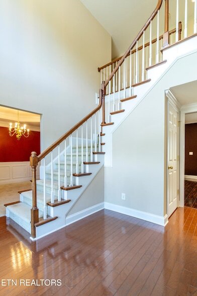 Building Photo - 8334 Bay Gardens Ln