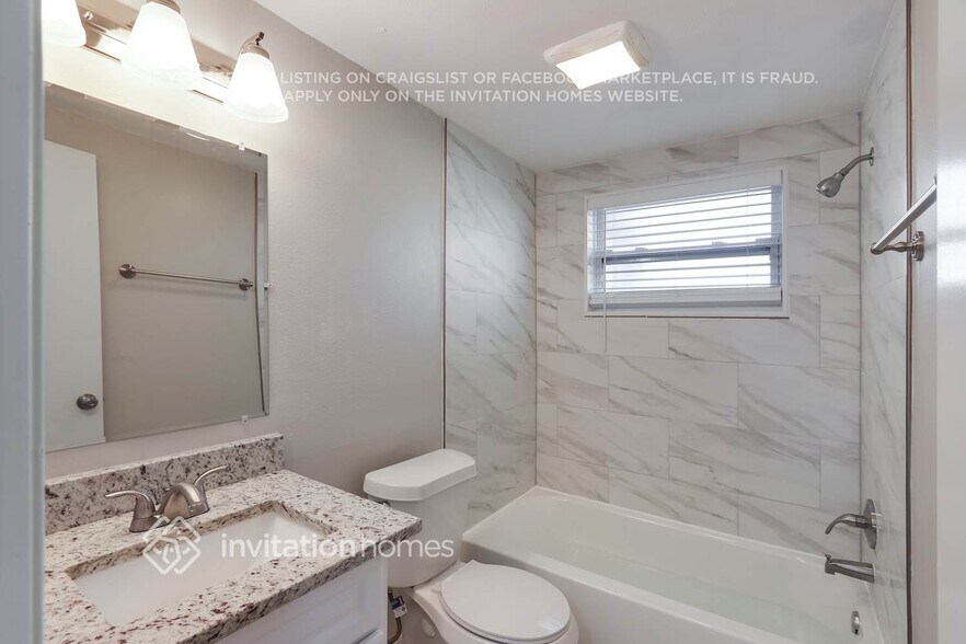 Building Photo - 3423 Garfield Dr