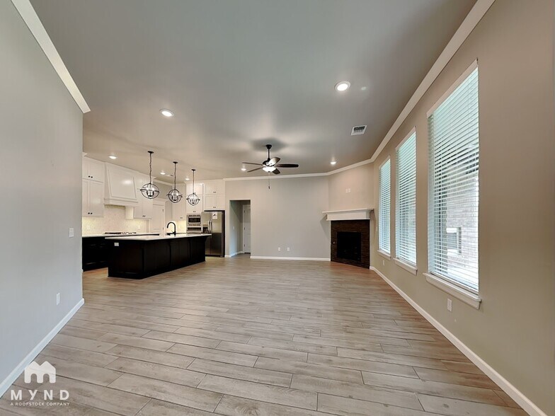 Building Photo - 5400 Riverrun Ct