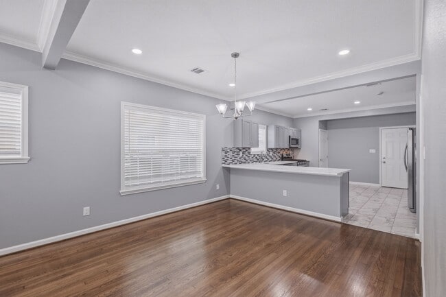 Building Photo - 2809 Wentworth St