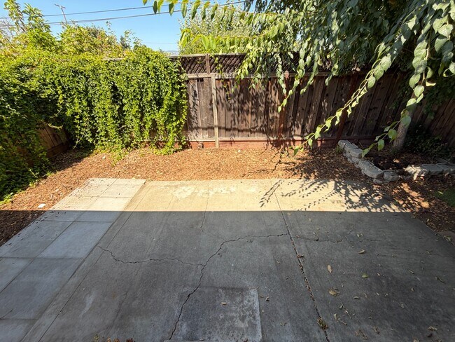 Building Photo - Sunnyvale 1BR with Private Patio, Fenced Yard, and Covered Parking – Prime Location, Great Schools