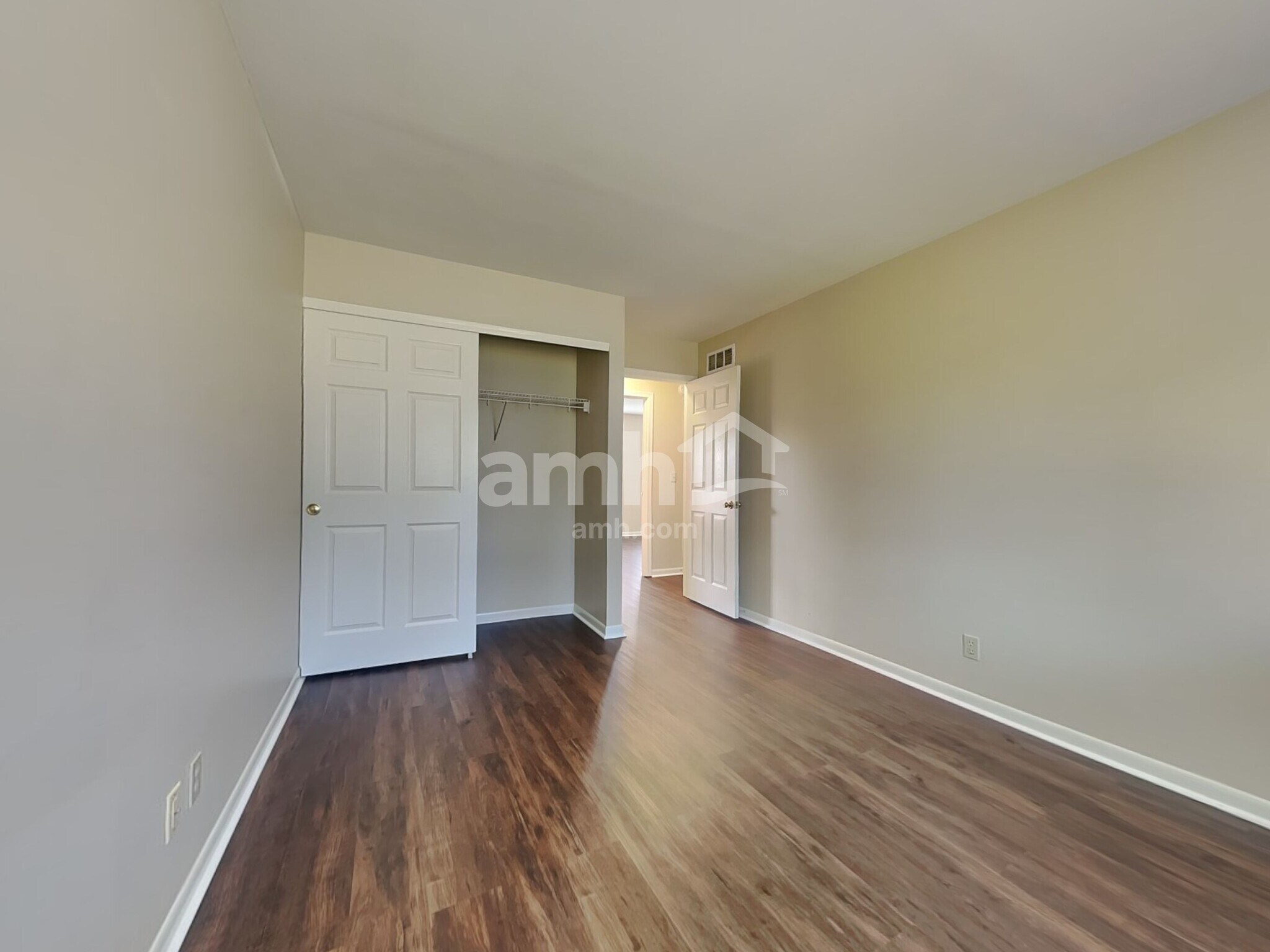Building Photo - 8250 Pine Knoll Ct