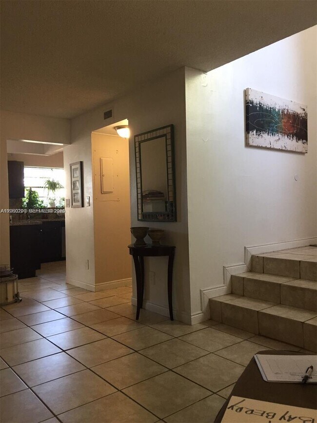 Building Photo - 2191 Bayberry Dr