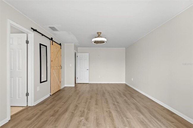 Building Photo - 255 Capri Cir N