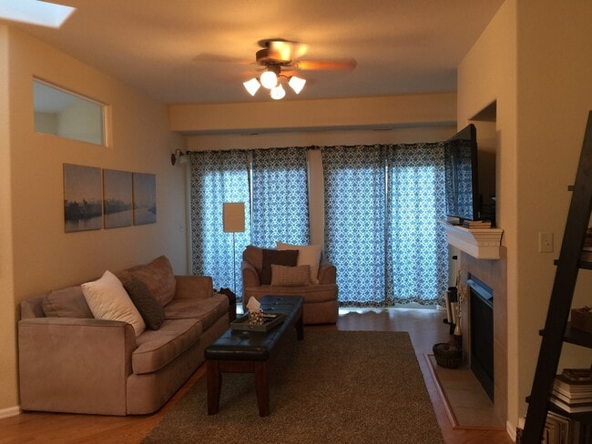 Building Photo - Beautiful Condo in Desirable Saddleback Ridge