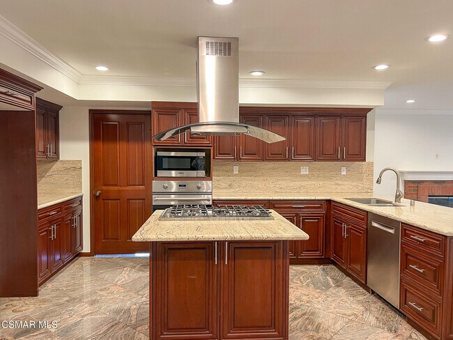 Building Photo - 5630 Hurford Ct