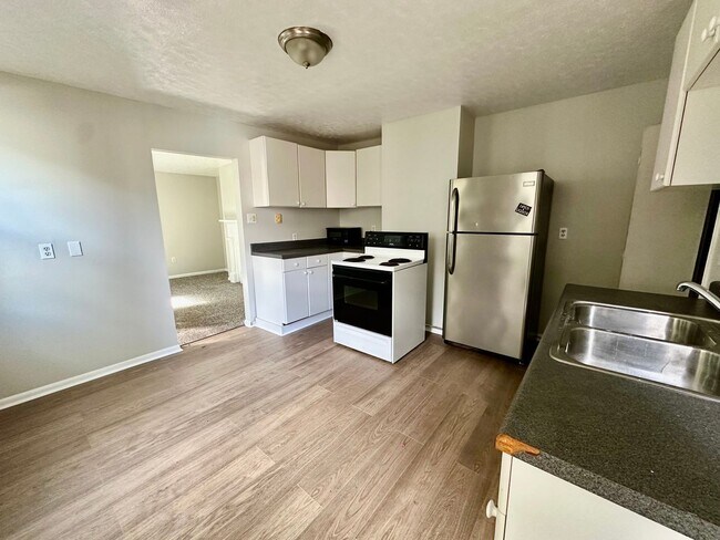 Building Photo - 2709 Josephine St