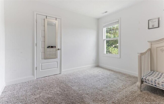 Building Photo - 349 Abbottswood Dr