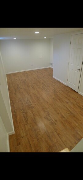 Building Photo - 278 Valley View Road