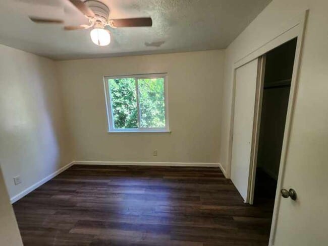 Building Photo - Newly remodeled 3-bedroom in the Avenues