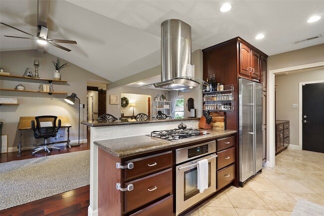 Building Photo - 10710 Overbrook Ln