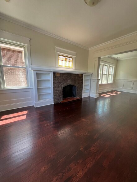 Building Photo - 1828 S 58th Ave