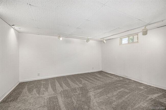 Building Photo - 1409 S Clermont St