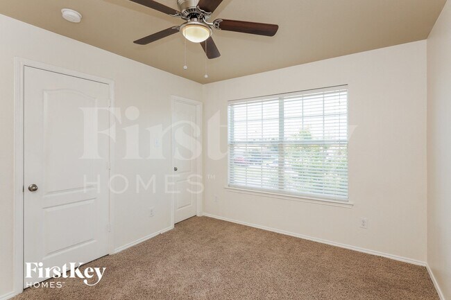 Building Photo - 10636 Winding Passage Way
