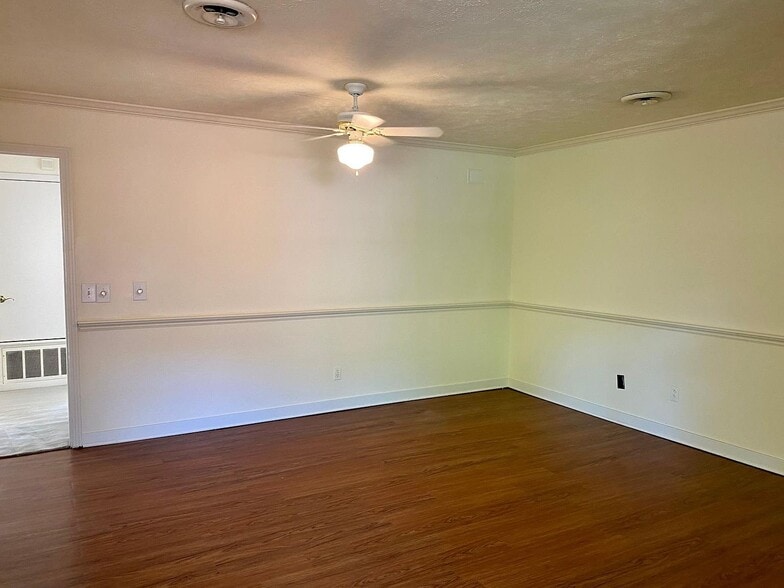 Building Photo - 212 Pimlico Pl