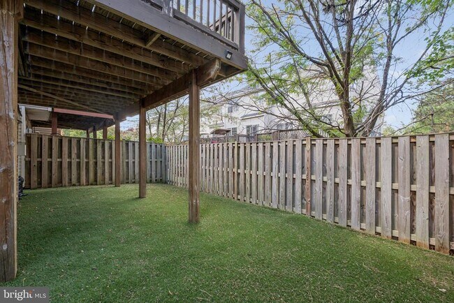 Building Photo - 13300 Covered Wagon Ln