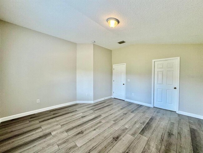 Building Photo - 18112 Canal Pointe St