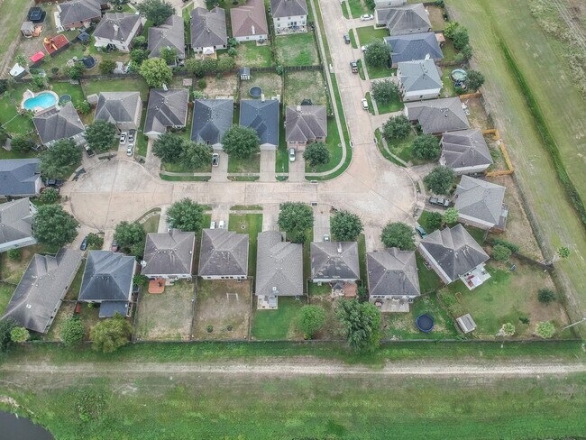 Building Photo - 9215 Dunain Park Ct