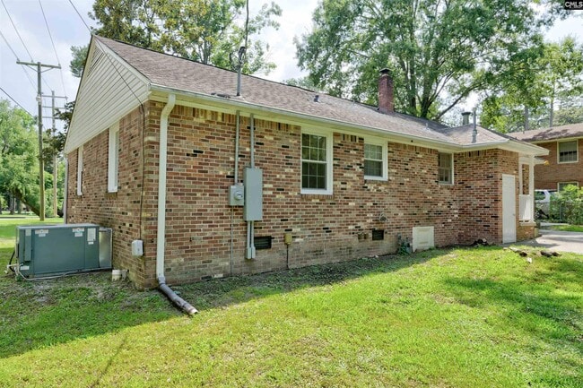Building Photo - 1612 Bradley Dr