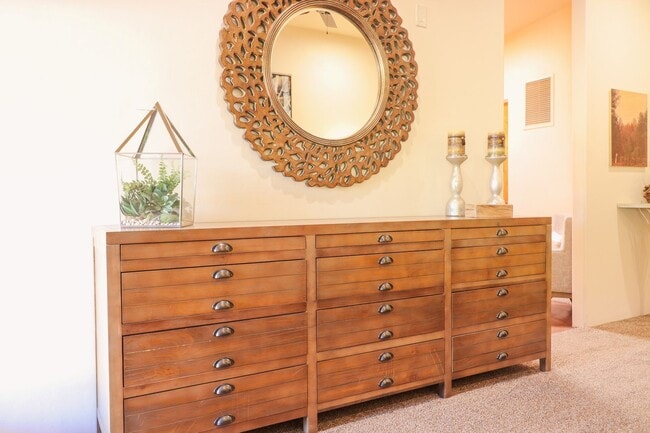 Building Photo - Contemporary Desert Beauty with Pool