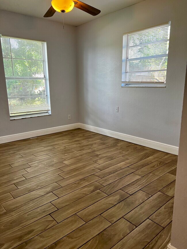 Room 2 - 207 67th St NE