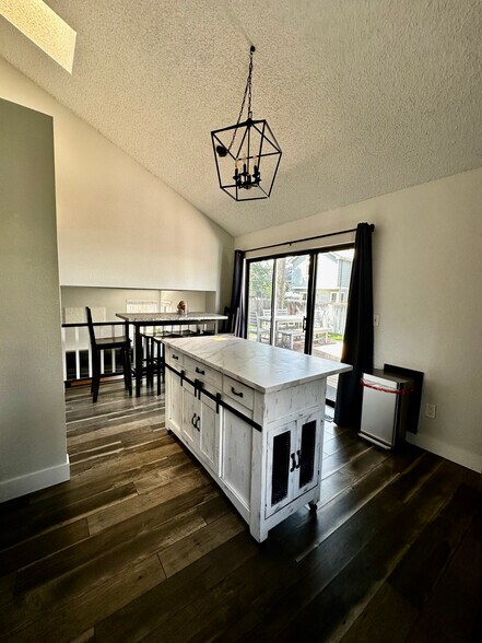 Building Photo - 11517 Wray Ct