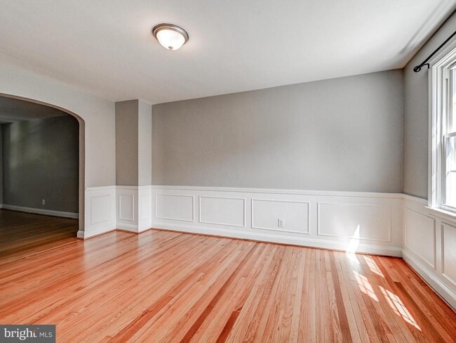 Building Photo - 111 Stanmore Rd