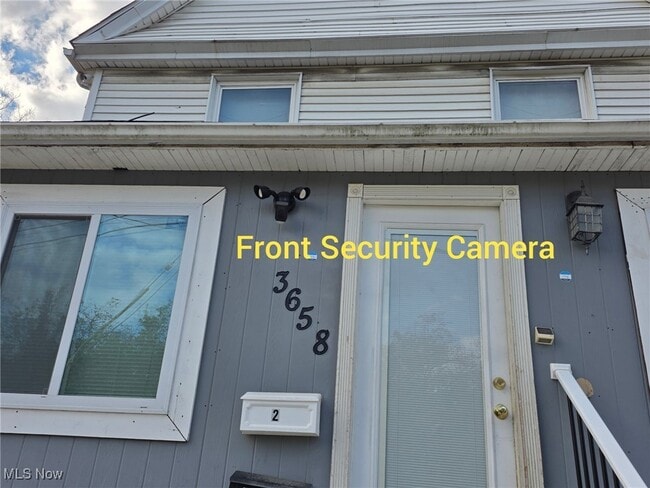 Building Photo - 3658 W 58th St