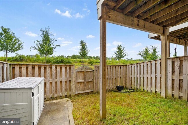 Building Photo - 42424 Dogwood Glen Square