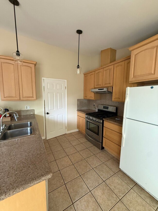 Building Photo - 2878 Cypress Way