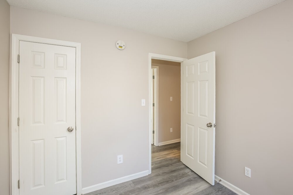 Building Photo - 2007 Duke Adam St