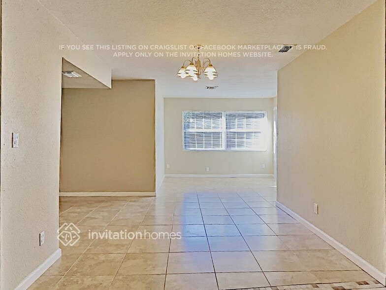 Building Photo - 122 Van Dyck Dr