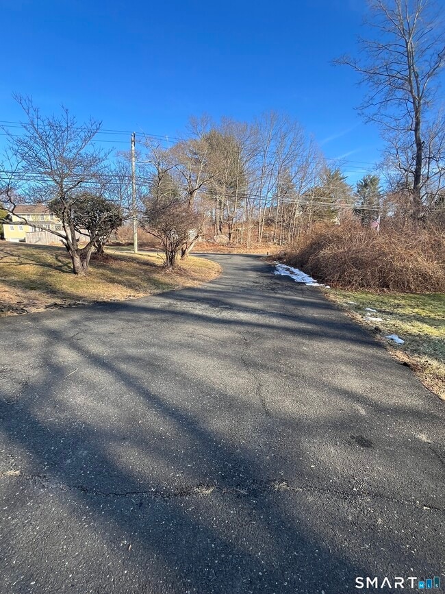 Building Photo - 81 Black Rock Tpke