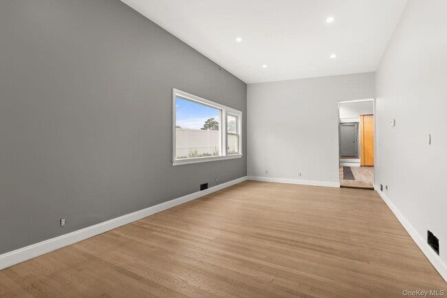 Building Photo - 36 Crosshill Rd