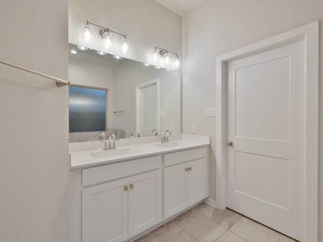 Building Photo - 7918 Pershing Ave