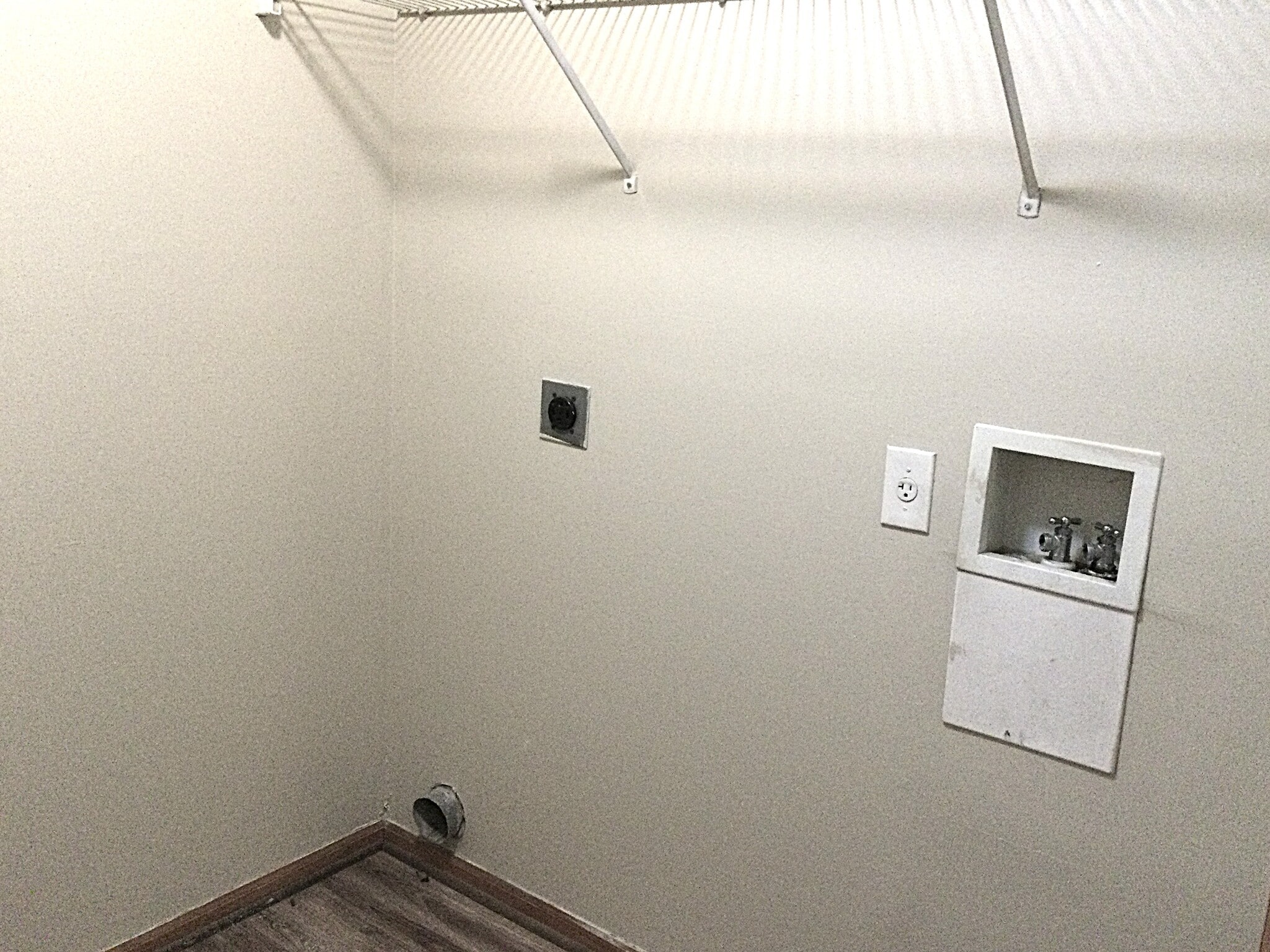 Building Photo - 1915 Berwick Ct