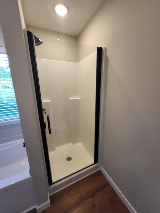 Building Photo - STATUS: AVAILABLE  | $2100.00 a month + $1...