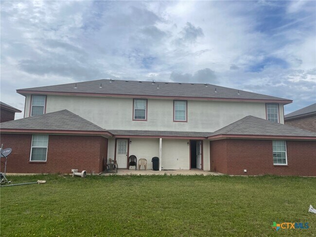 Building Photo - 2712 Vernice Loop