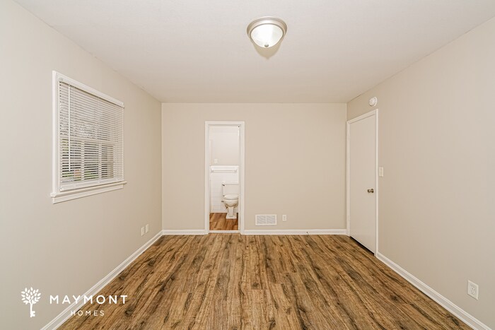 Building Photo - 520 Dogwood Ln