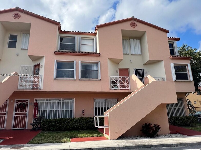 Building Photo - 1368 NW 24th Ave