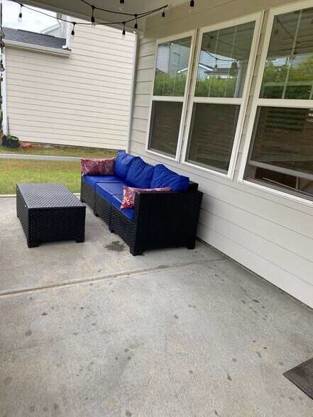 Screened Porch - 2905 Baronial St