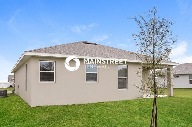 Building Photo - 3 Bedroom Pet-Friendly Home in GRAND ISLAND, FL with Main Street Renewal