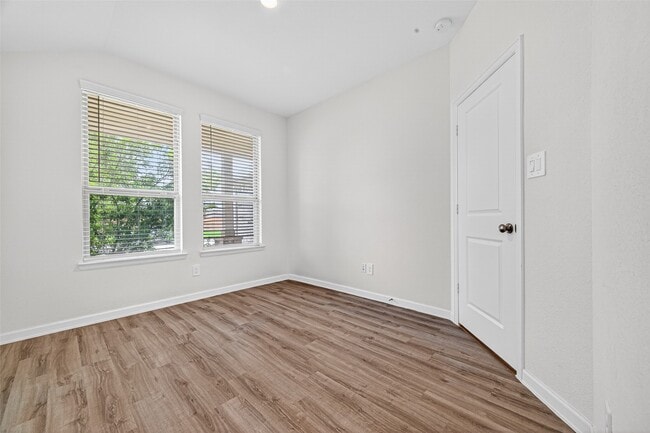 Building Photo - 5415 Tourmaline Wy