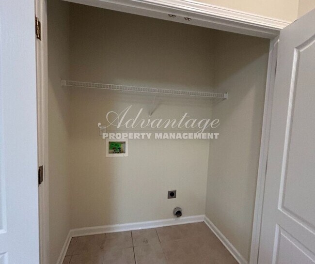 Building Photo - Newly Renovated Home | Collierville