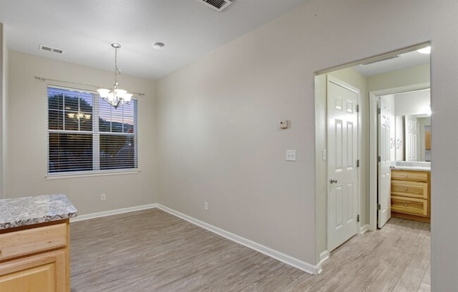 Building Photo - 3331 Apple Blossom Ln